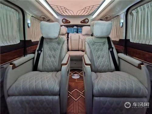 国产9座高顶商务车视频,尊享空间，驾驭未来