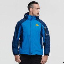 大叔穿国产冲锋衣视频,大叔演绎时尚与实用的完美结合